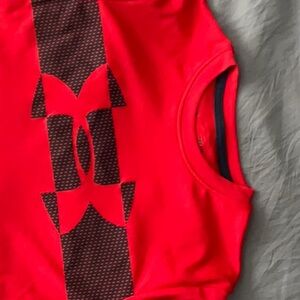 Under Armour Kids Sz M Bright Red Tee with Graphic